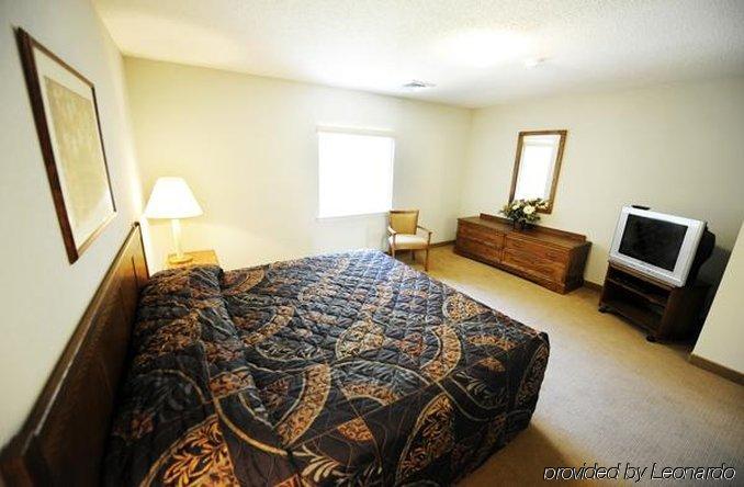 Affordable Suites Greenville Room photo